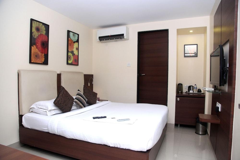 Hotel Concord Galaxy Βομβάη Εξωτερικό φωτογραφία