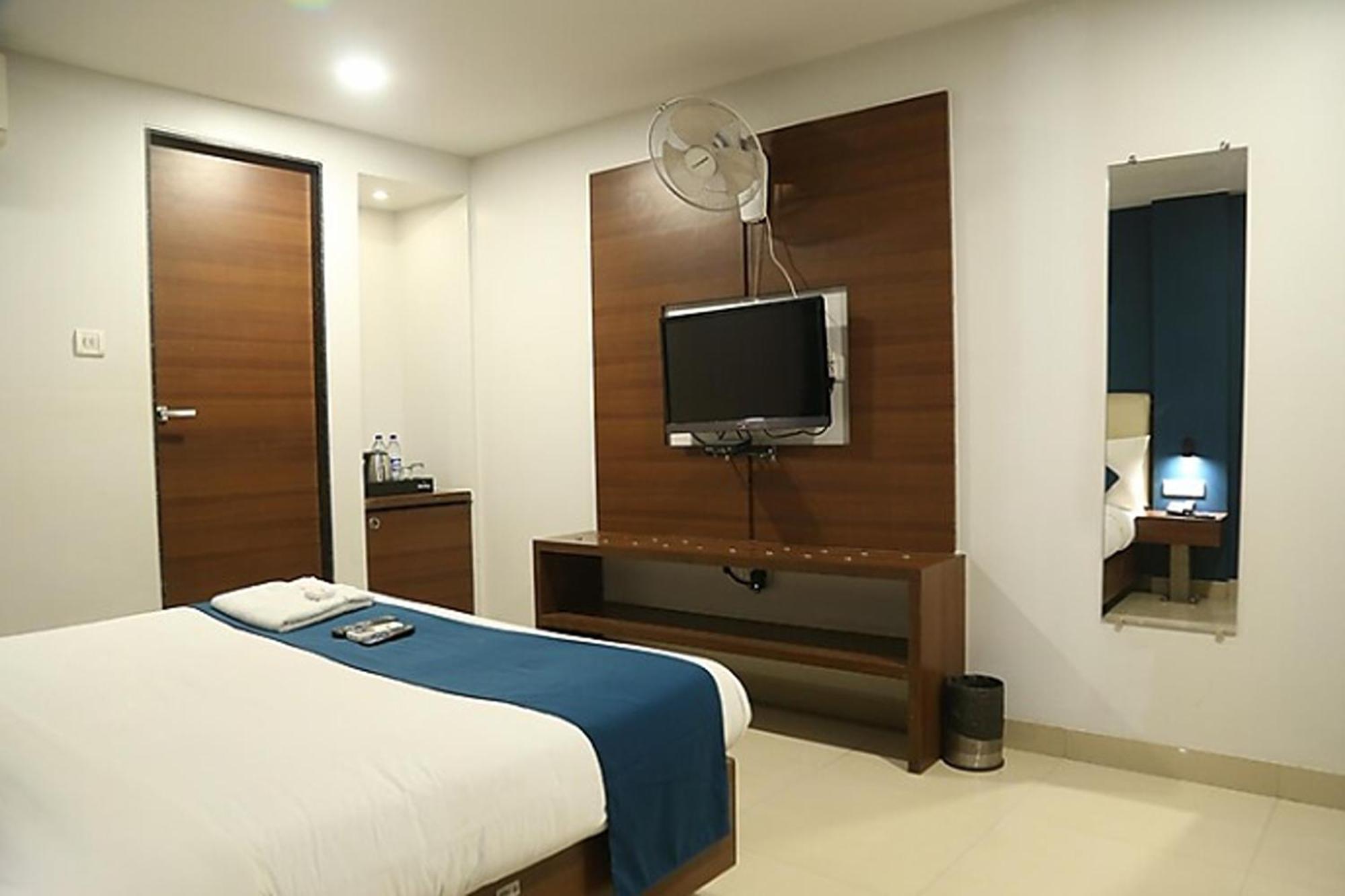 Hotel Concord Galaxy Βομβάη Εξωτερικό φωτογραφία