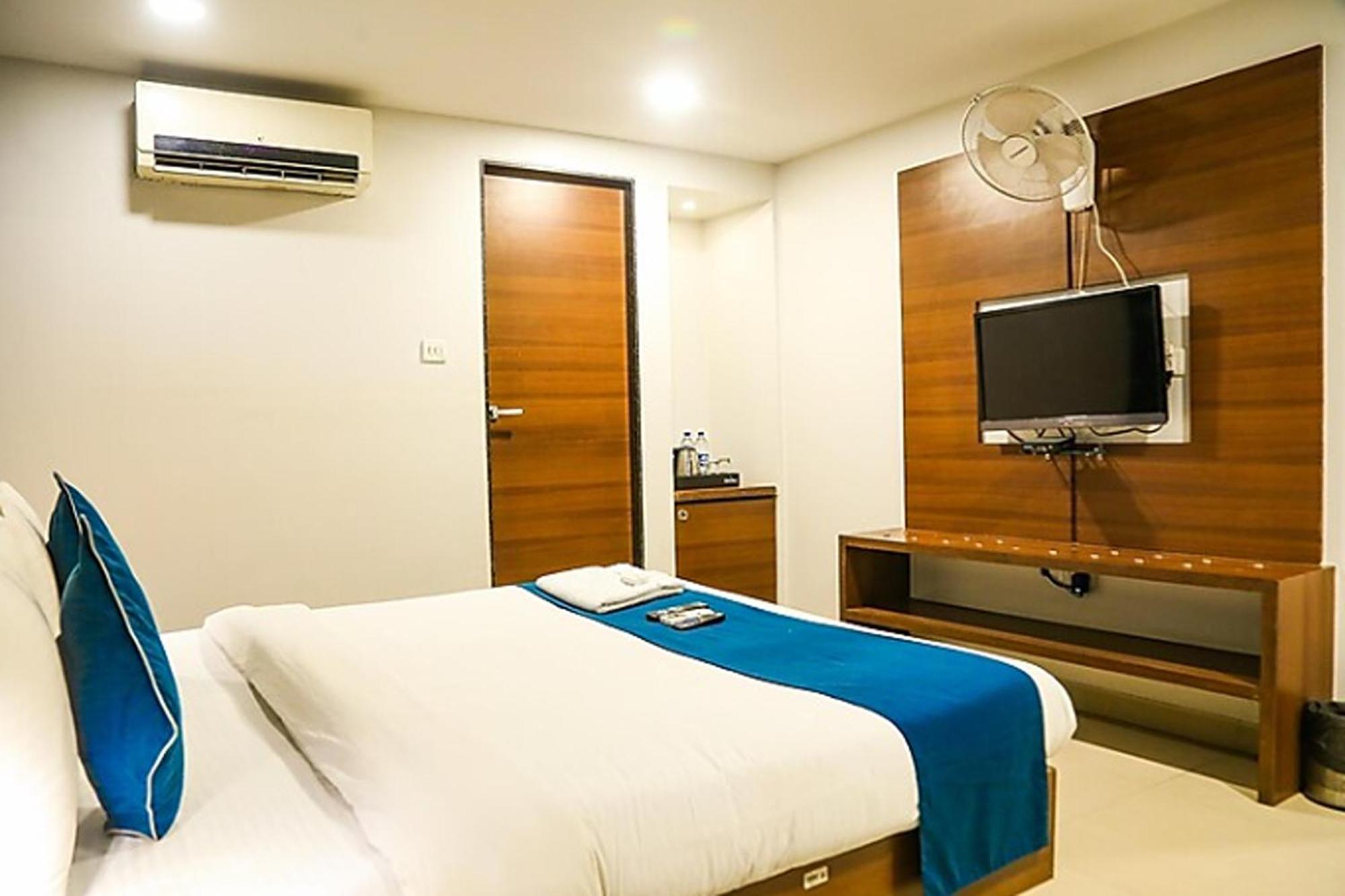 Hotel Concord Galaxy Βομβάη Εξωτερικό φωτογραφία